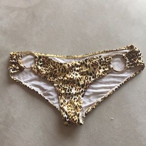L Victoria’s Secret Bikini bottoms
